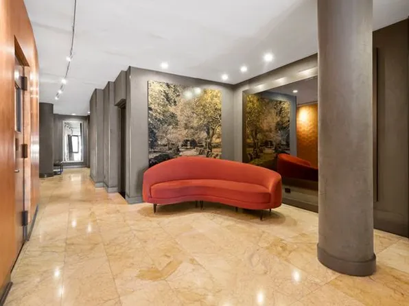 32 Gramercy Park South image 11 of 14