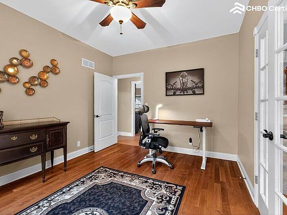 office with 2 desk