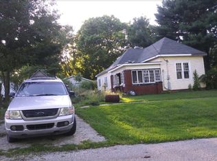 209 S 5th St, Edwardsport, IN 47528