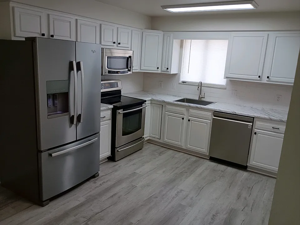 1826 Mound Rd #2