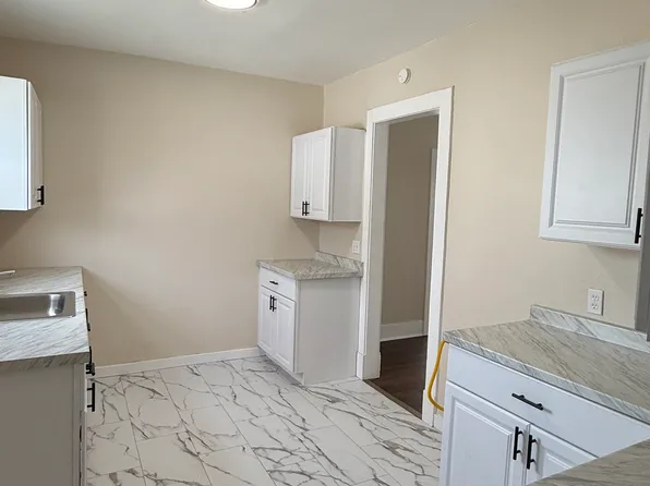 1384 Berdan Ave, Toledo, OH 43612