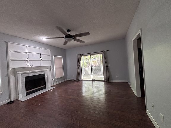 3rd image of 1046 Trotters Blvd