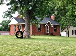 3235 Ringer Rd, Saint Louis, MO 63125