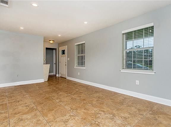 4th image of 956 Elmeer Ave