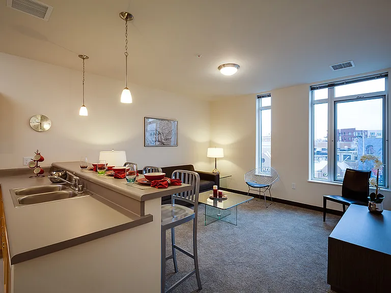 Greenwich Park Apartments — Photo 2