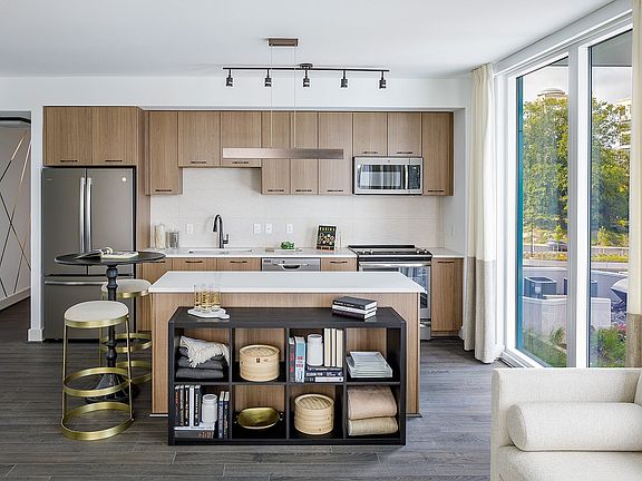 5th image of 1897 Oracle Way #Ora-325