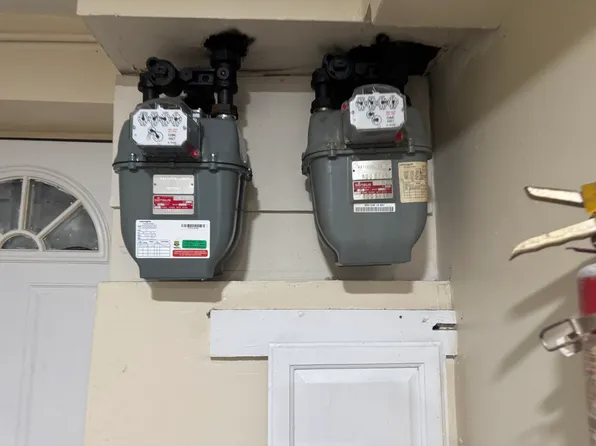 191 Grant Avenue image 29 of 34