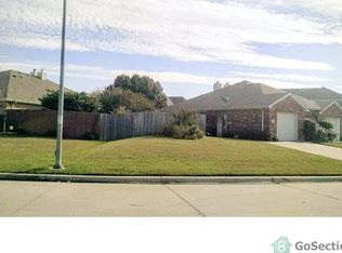 5817 Swords Dr, Fort Worth, TX 76137