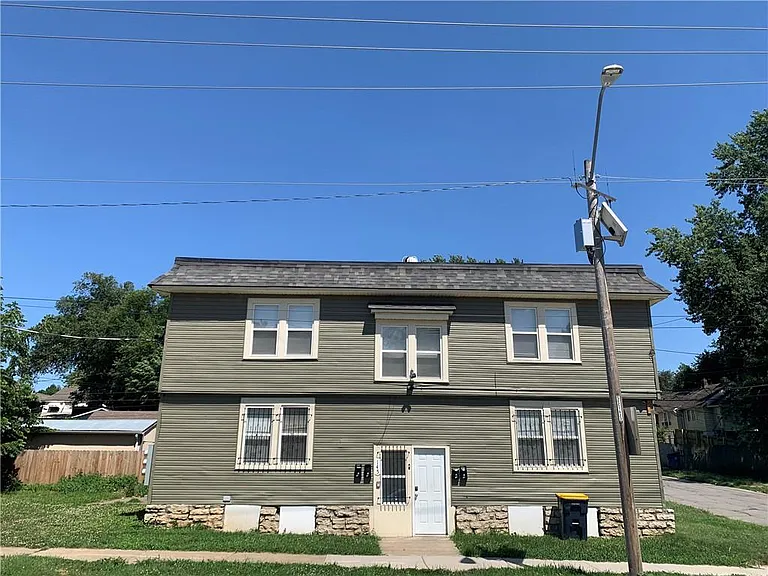 145 Topping Ave #2S — Photo 8