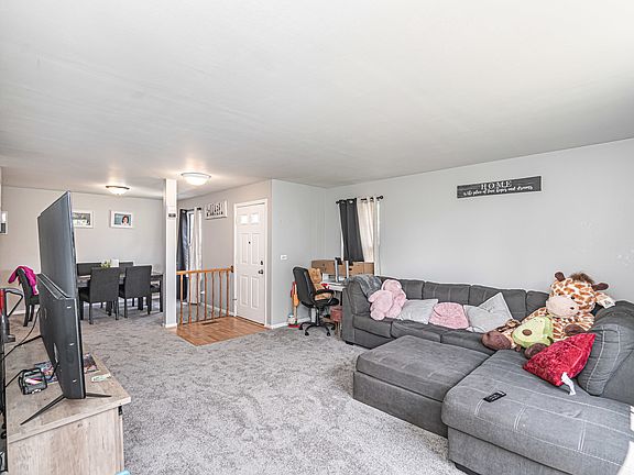 3rd image of 691 W Streamwood Blvd #A