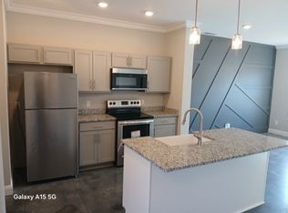 1383 Crossland Ave, Clarksville, TN 37040