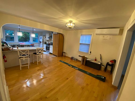 1st floor kitchen/dining room