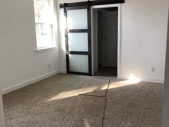 4th image of 4736 Lark Dr