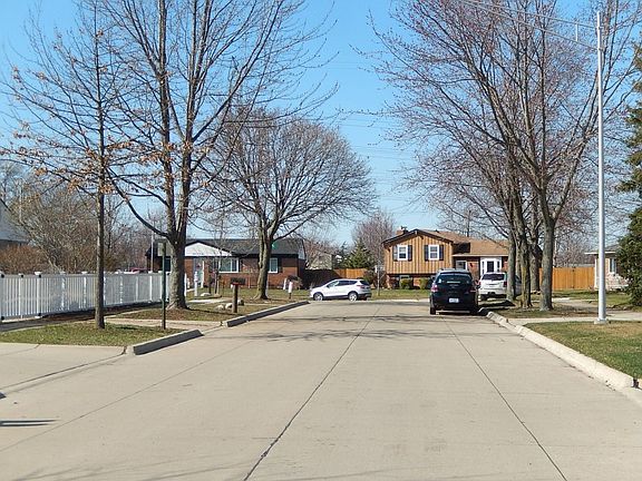 5th image of 26323 Kim Ave