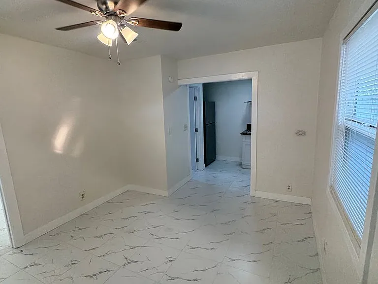 819 S Cypress Ave — Photo 8