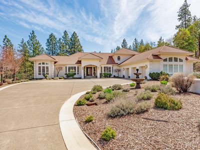 7230 Pine Ridge Dr, Medford, OR, 97504