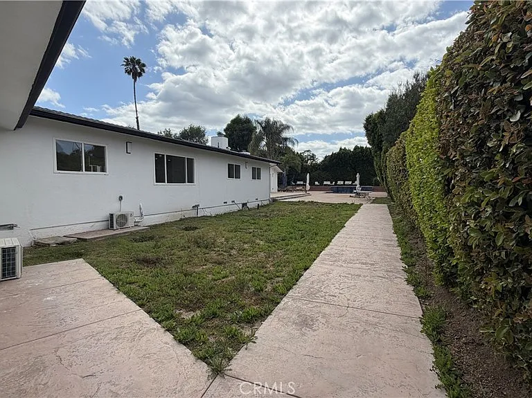5855 Shirley Ave — Photo 25