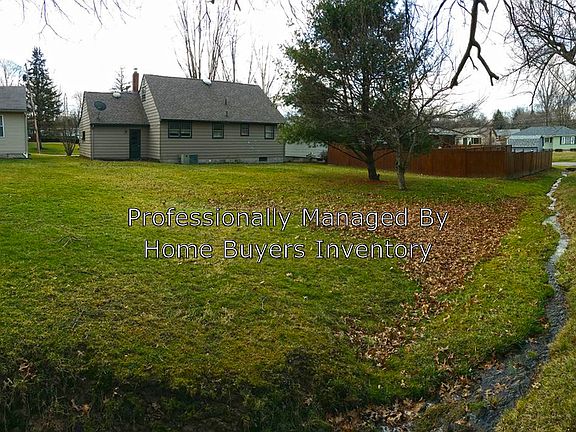 3rd image of 1068 Zander Dr