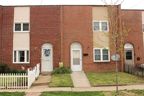 403 E 8th St Photo 1