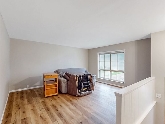 3rd image of 717 Union Ave