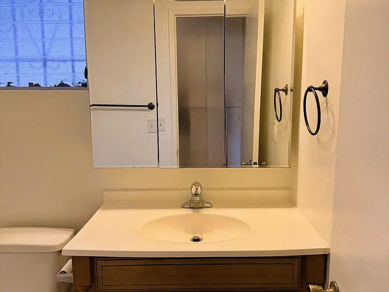 14641 Magnolia Blvd #1 — Photo 8