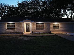 521 Robindale Ln, Fairfield, TX 75840