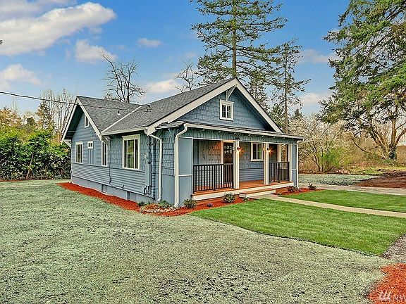 2nd image of 402 136th St E