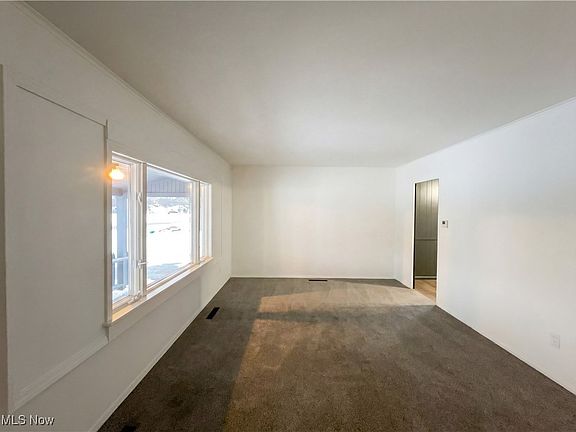 3rd image of 4411 Tacoma Ave