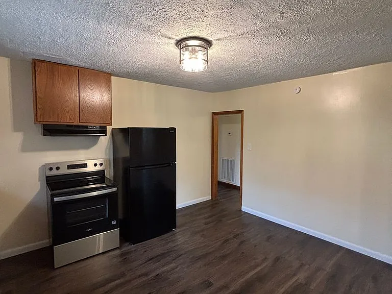 6617 Brackett Rd — Photo 19