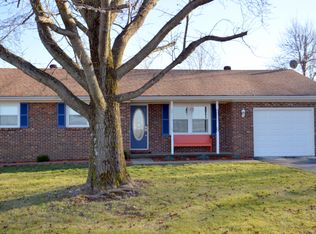 325 Fisk Ave, Grayville, IL 62844