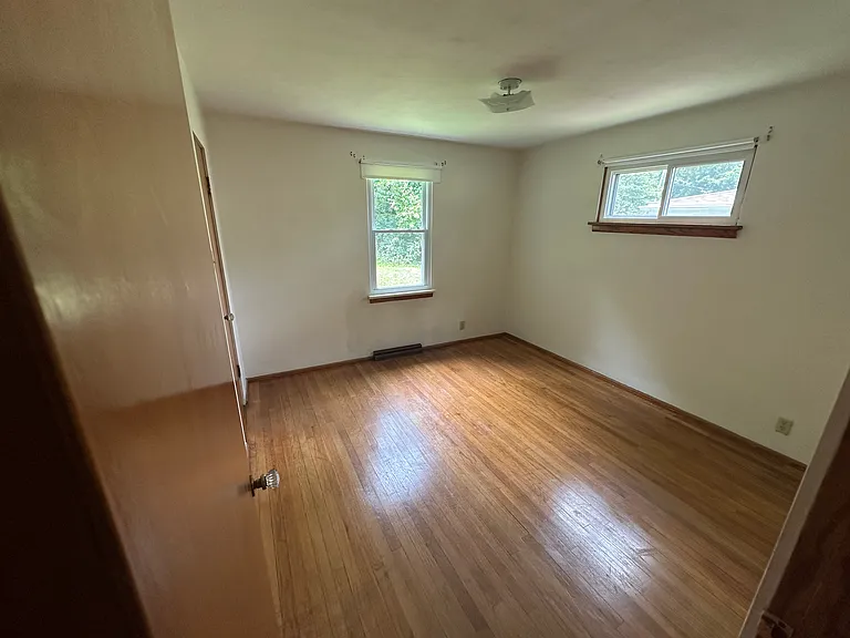 2921 Old Caseyville Rd — Photo 5
