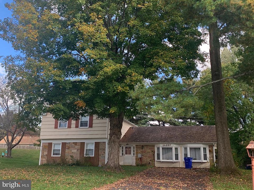 2nd image of 16207 Penn Manor Ln