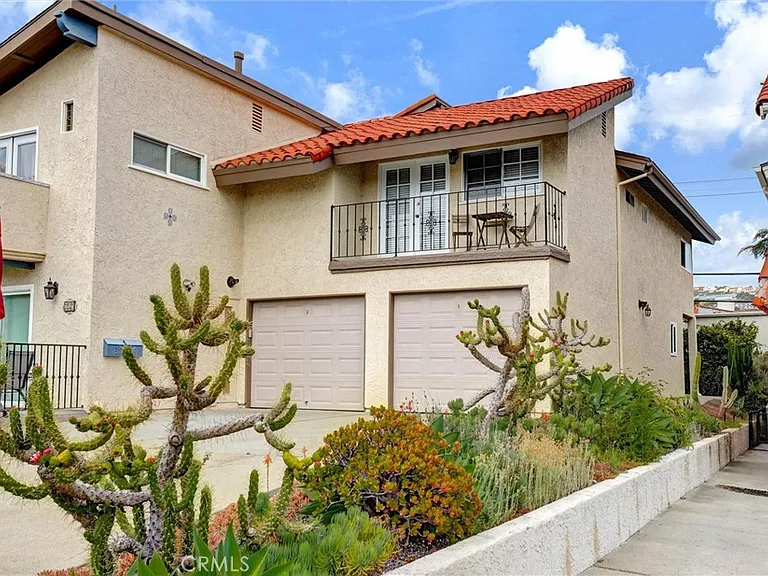257 Avenida Del Mar #4 — Photo 1