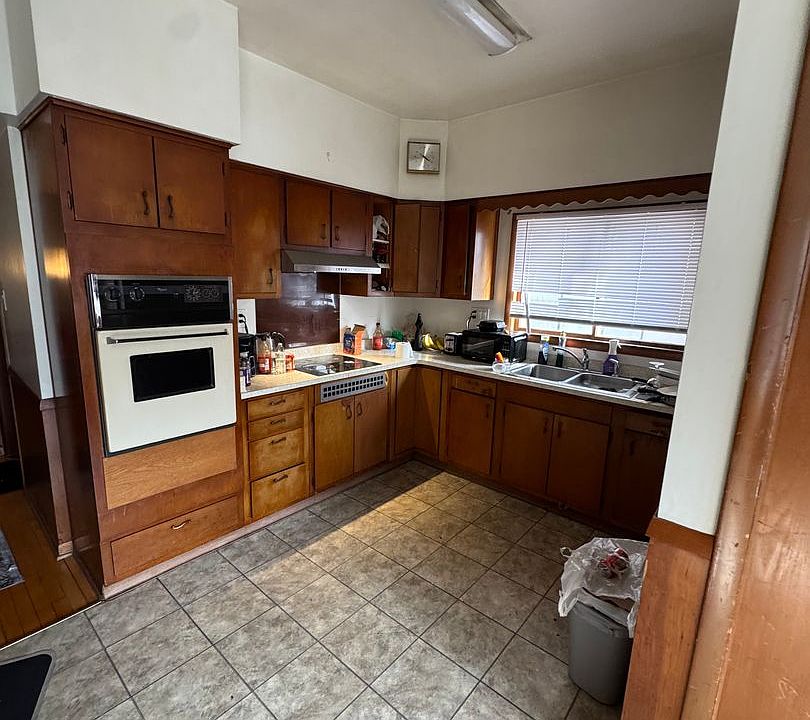 1st image of 2945 N Oakland Ave