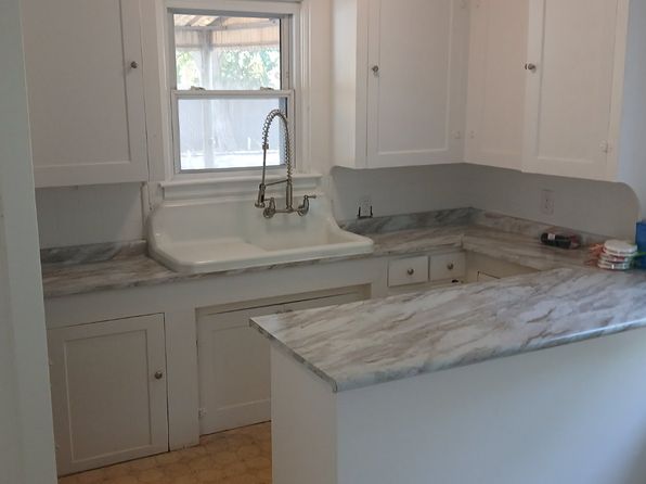 49 Oak St #49