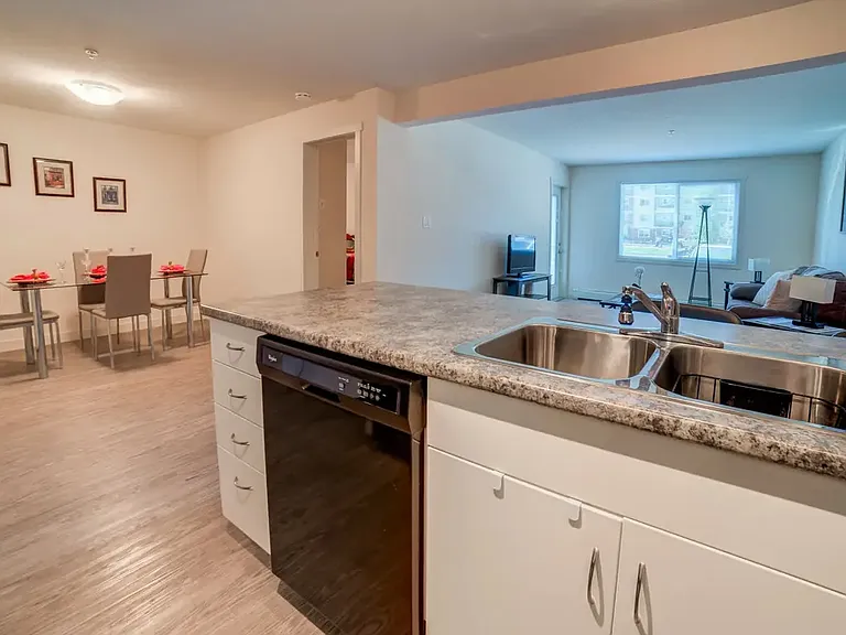 39 Van Slyke Way — Photo 6
