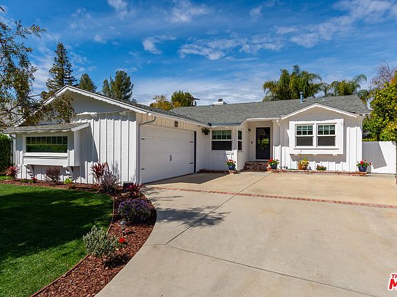 3rd image of 23651 Martha St
