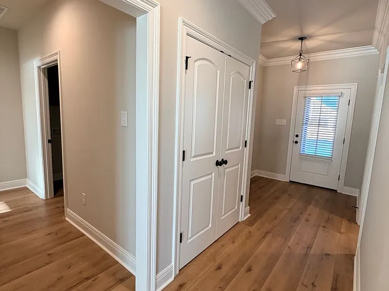 820 Venecia Dr — Photo 11