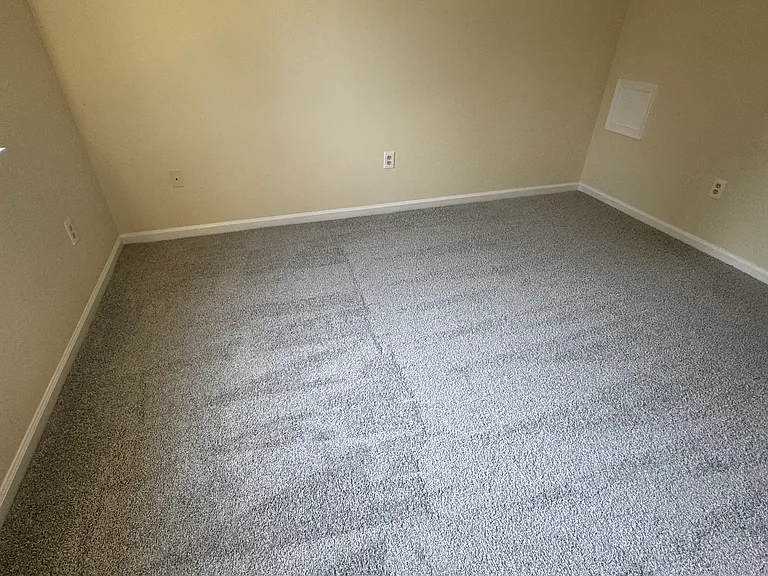 910 James Ct — Photo 10