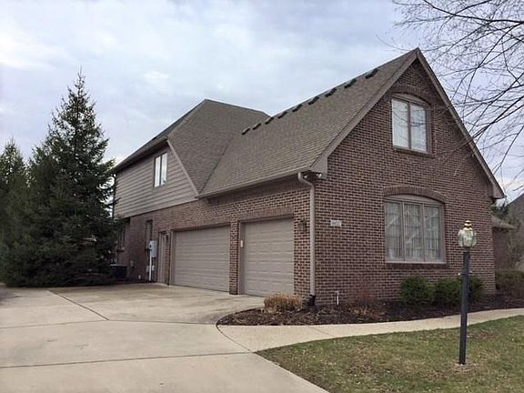 2nd image of 6621 Cherbourg Cir