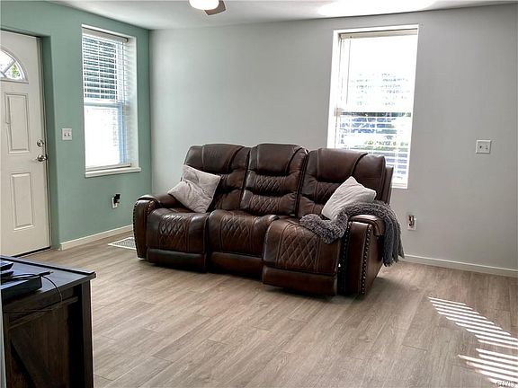 2nd image of 34 Salina St
