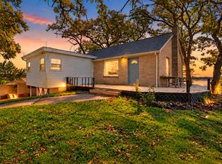 7114 Wheatland Rd, Burlington, WI 53105