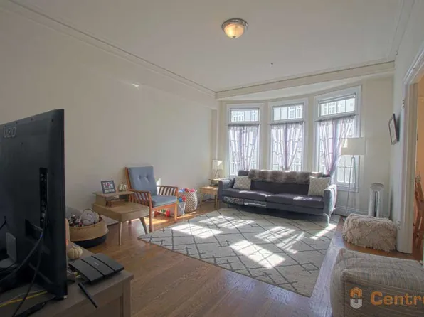 1920 Sacramento St APT 10, San Francisco, CA 94109