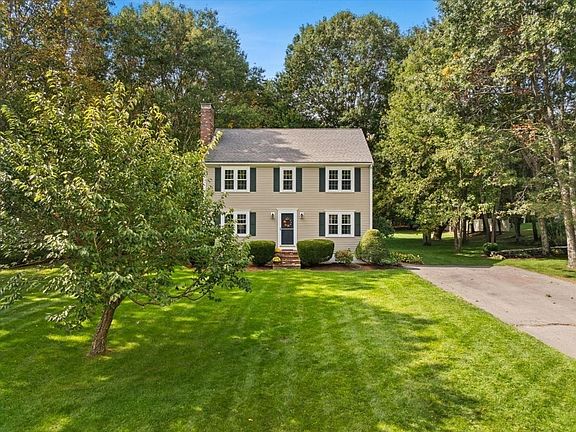 2nd image of 8 George Littlefield Cir