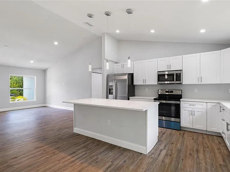 19159 Ruskin Ave — Photo 3