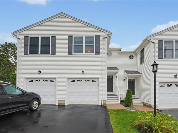 572 Smithfield Rd Unit 12, North Providence, RI 02904