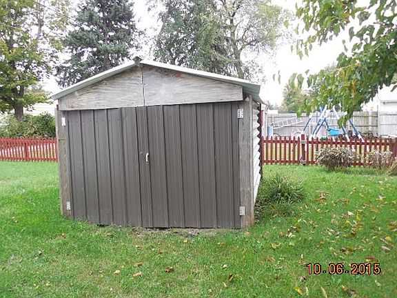 4th image of 1956 Nash St