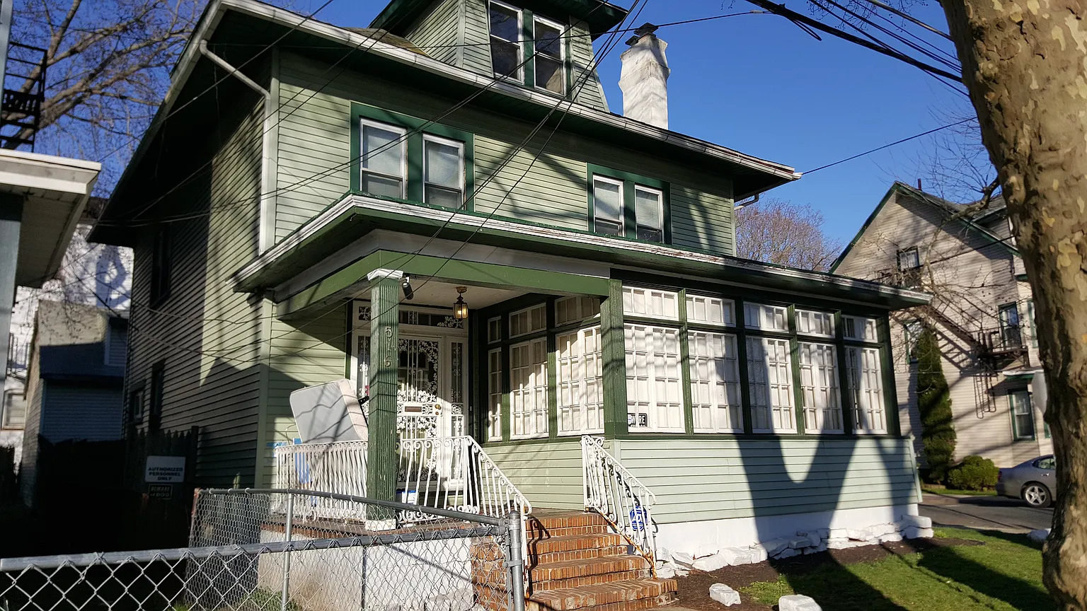 516 Riverside Ave photo 1