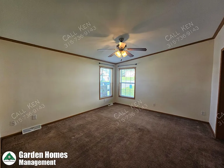 4 Majestic Ln — Photo 6