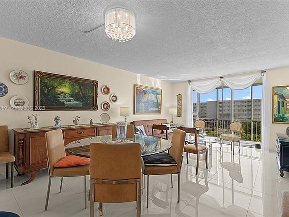 5th image of 2930 Point East Dr APT E407